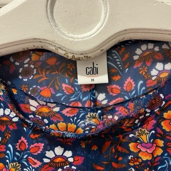 CABI Floral print sleeveless blouse size  M - Picture 7 of 8